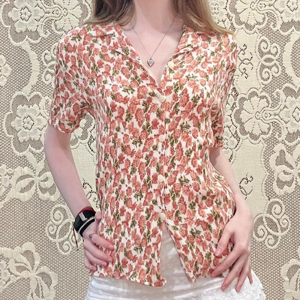 90s Vintage Peach Floral Stretchy Crinkle Rayon Button-up Blouse | Made in USA